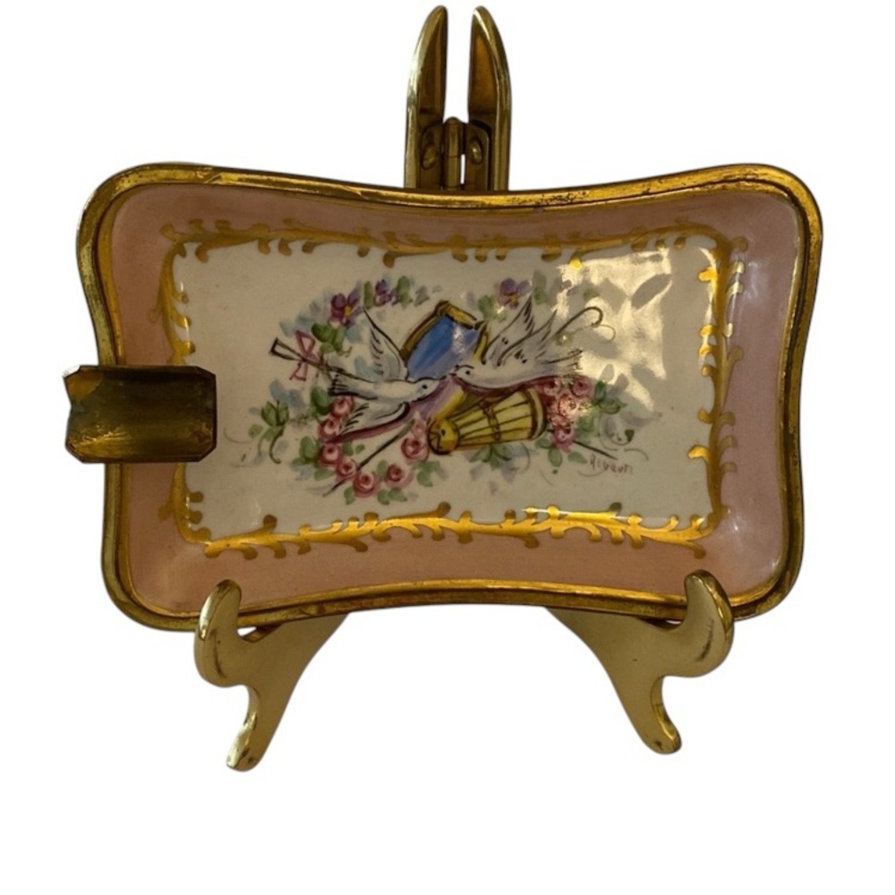 Carlin Comforts Porcelain Ladies’ Ashtray, RARE